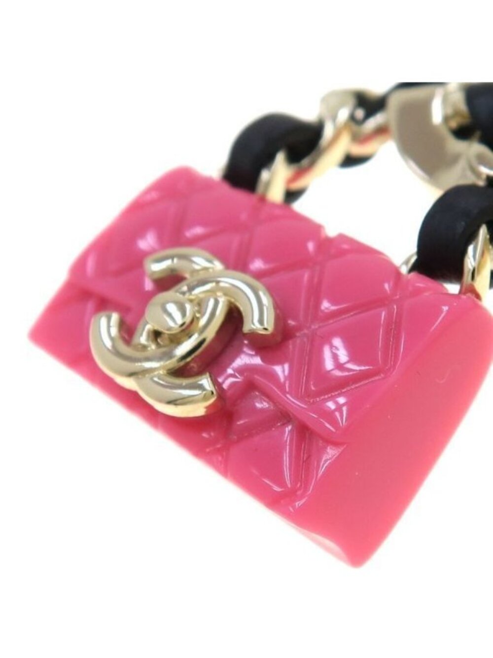 Chanel - Picture 8 of 9